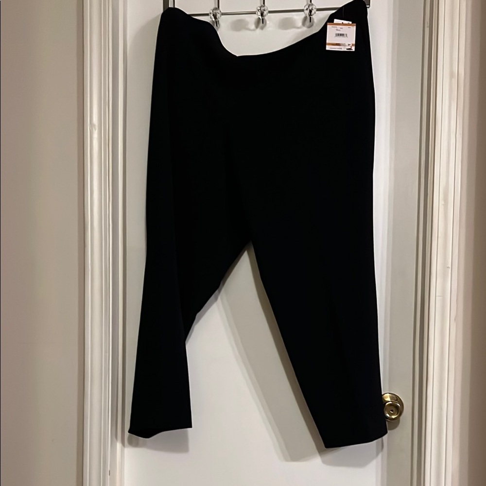 Kasper Black Pants Elegant and Versatile Friday grenzie sale
Pull ups - Picture 2 of 10